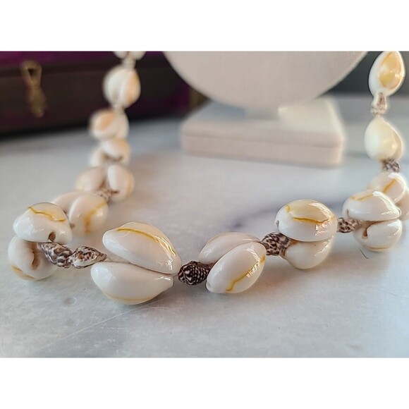 Vintage Shell Beaded Necklace, READ - Picture 3 of 10